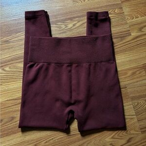 maroon lined Leggins